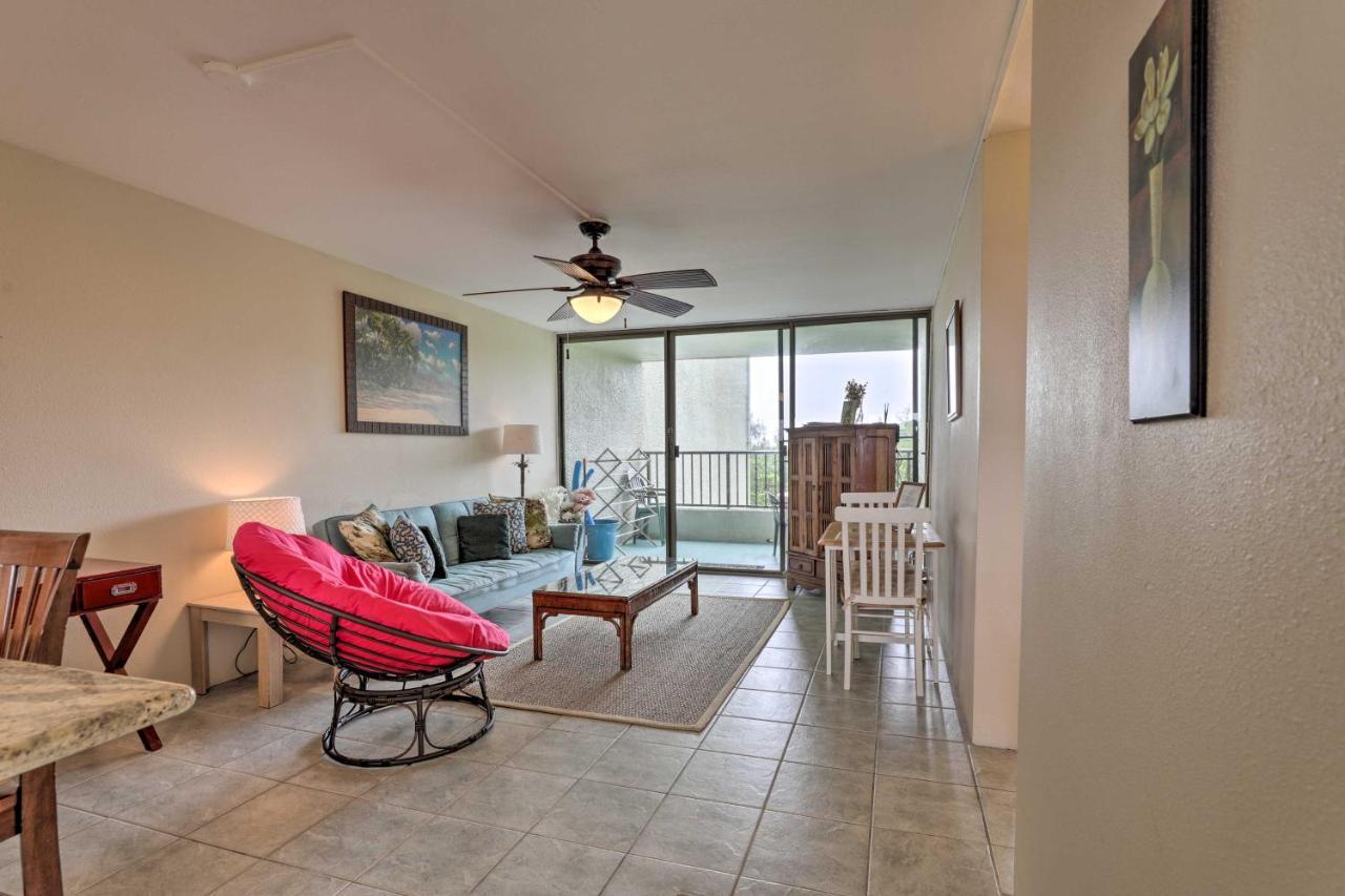 Apartment With Pool Steps From Carlsmith Park