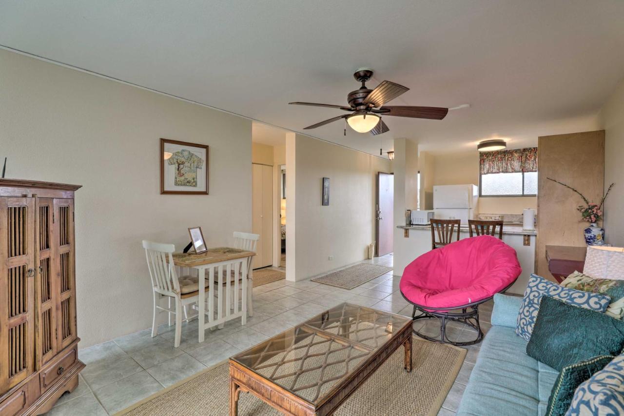 Apartment With Pool Steps From Carlsmith Park *