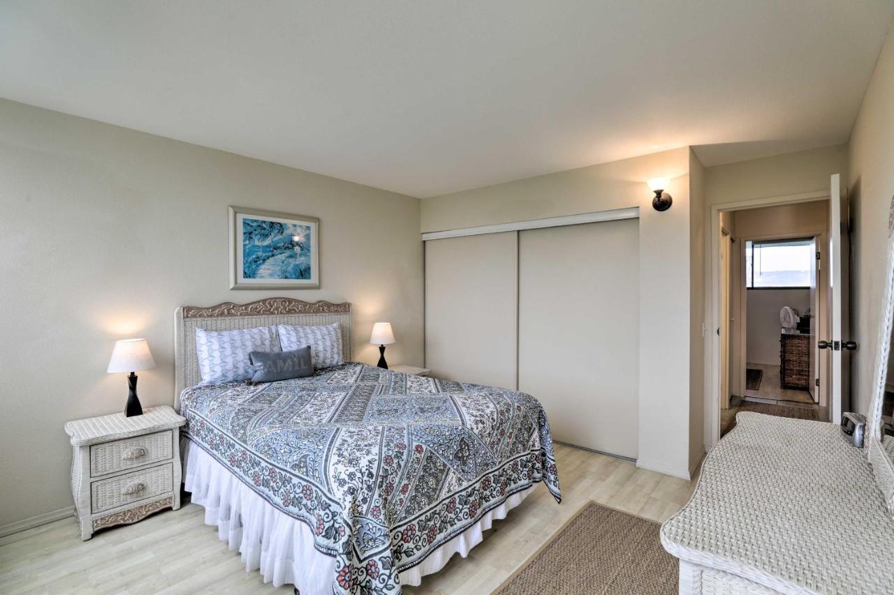 With Pool Steps From Carlsmith Park Apartment Hilo